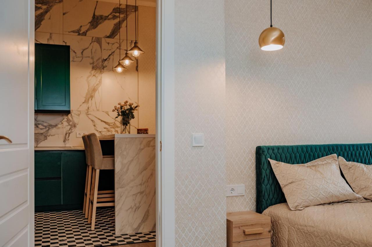 V.I.P Apartments Dominikanos Lwów Zewnętrze zdjęcie