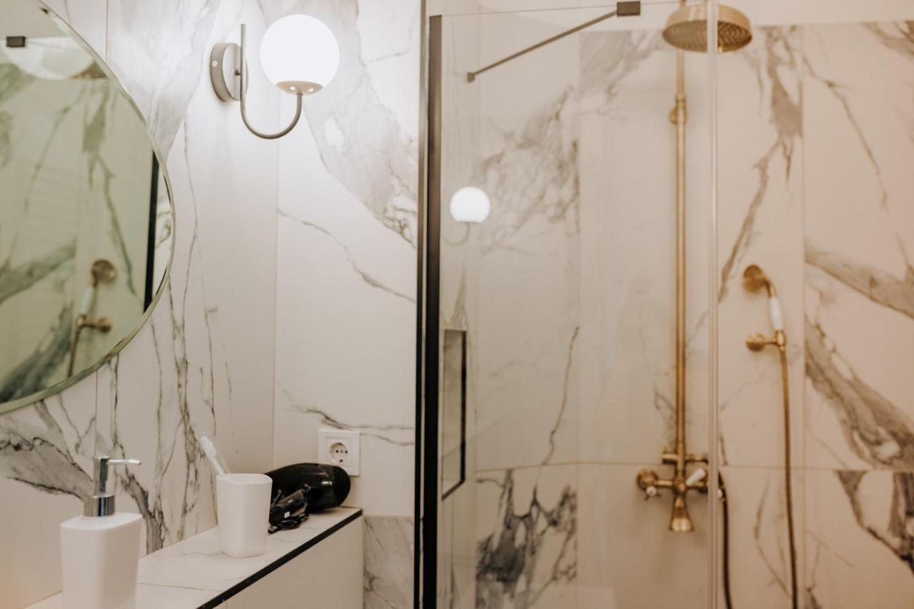 V.I.P Apartments Dominikanos Lwów Zewnętrze zdjęcie