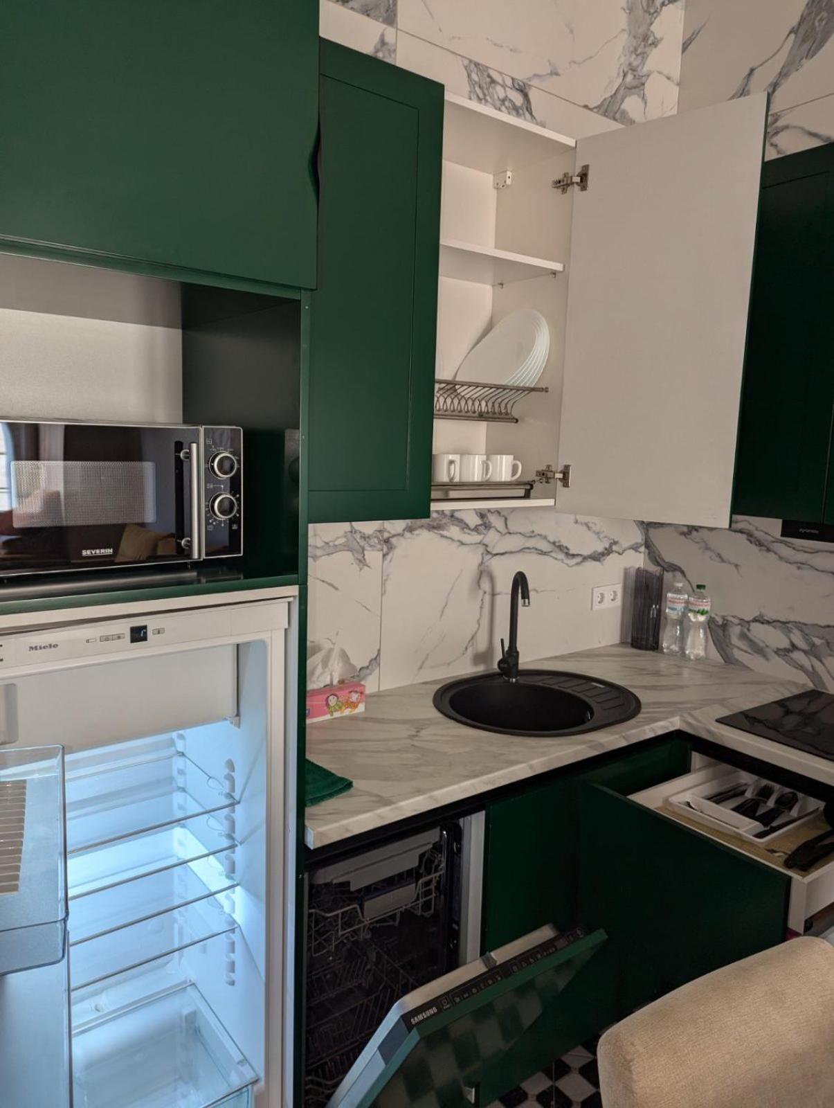 V.I.P Apartments Dominikanos Lwów Zewnętrze zdjęcie
